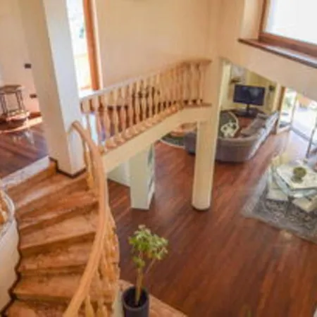 Paradiso By Posarellivillas Villa