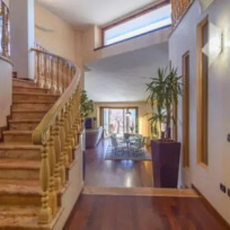 Paradiso By Posarellivillas