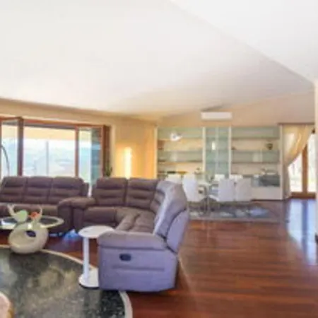 Paradiso By Posarellivillas