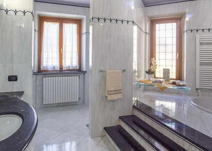 Paradiso By Posarellivillas