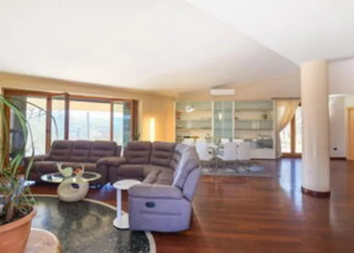 Paradiso By Posarellivillas